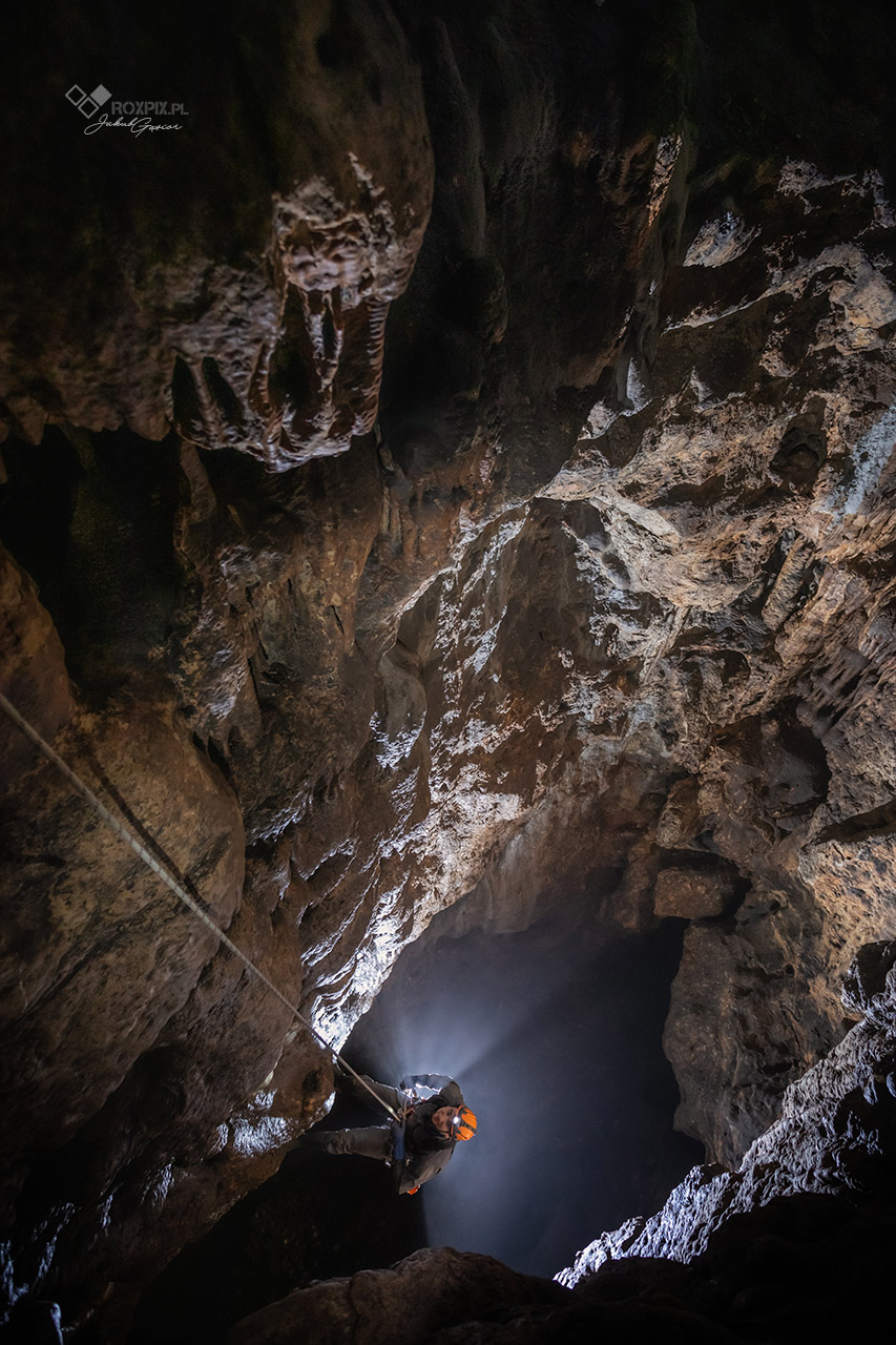 Jaskinia Racławicka, Jura