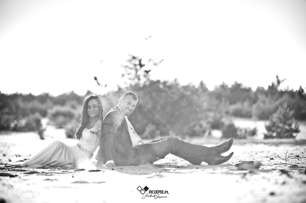 Plener Ślubny w Opuszczonych Wagonach Kolejowych