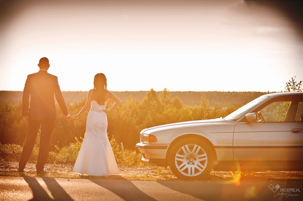 Plener Ślubny w Opuszczonych Wagonach Kolejowych